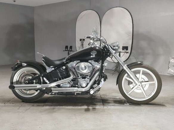 2009 Harley-Davidson Rocker C, чёрный, 919000 рублей
