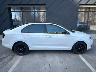 2018 Skoda Rapid I Рестайлинг, белый, 1620000 рублей, вид 4