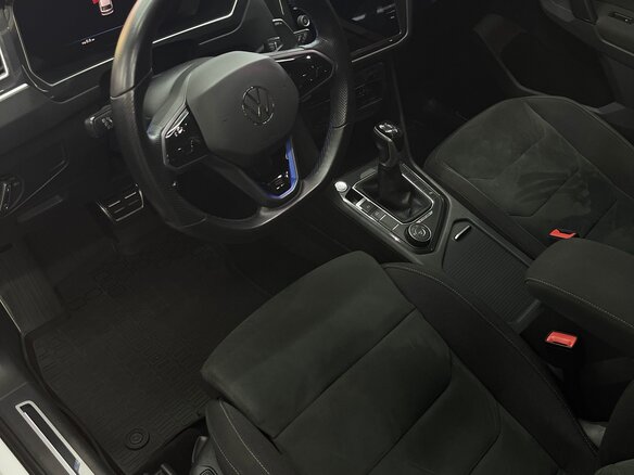 2018 Volkswagen Tiguan II, белый, 2800000 рублей - вид 7