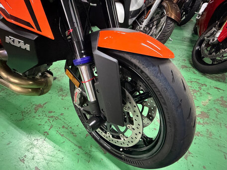 2024 KTM 1390 Super Duke R Evo, оранжевый, 1950000 рублей, вид 5