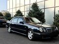 1996 Mercedes-Benz E-Класс 420 II (W210, S210), синий, 850000 рублей - вид 2