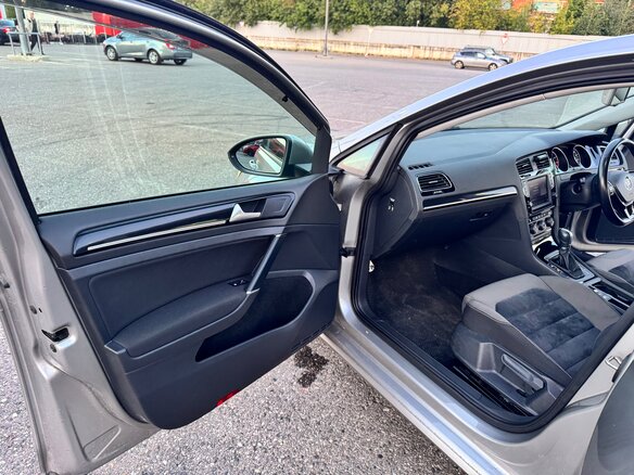 2014 Volkswagen Golf VII, серый, 1250000 рублей - вид 16