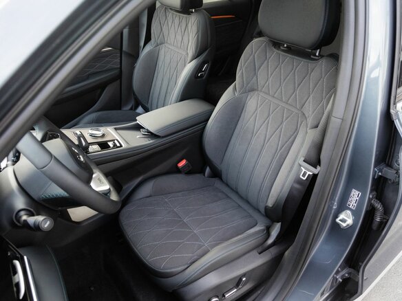 2026 Geely Monjaro I Рестайлинг, серый, 4905990 рублей - вид 10