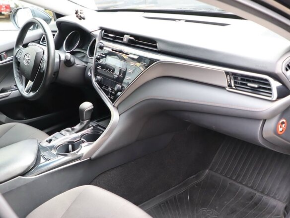 2019 Toyota Camry VIII (XV70), чёрный, 2150000 рублей - вид 10