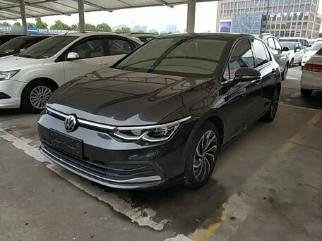 Volkswagen Golf VIII