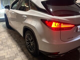 2019 Lexus RX 300 IV Рестайлинг, белый, 5500000 рублей, вид 3