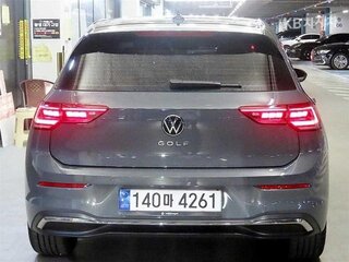 2025 Volkswagen Golf VIII Рестайлинг, серый, 3000000 рублей, вид 5