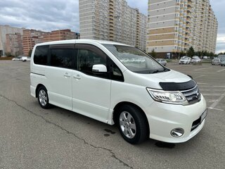 2010 Nissan Serena III (C25), белый, 1120000 рублей, вид 1