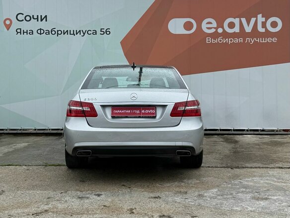 2011 Mercedes-Benz E-Класс 300 IV (W212, S212, C207), серебристый, 1850000 рублей - вид 4