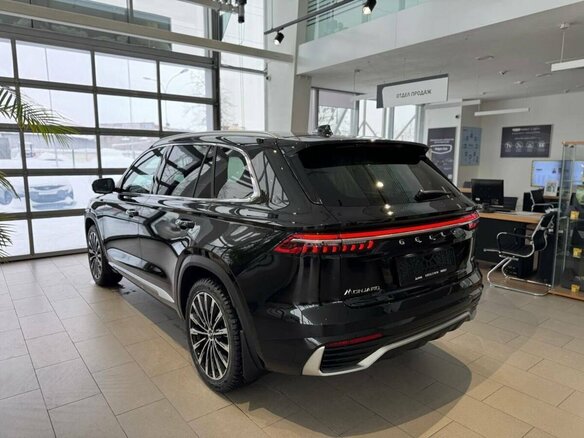 2025 Geely Monjaro I Рестайлинг, чёрный - вид 4