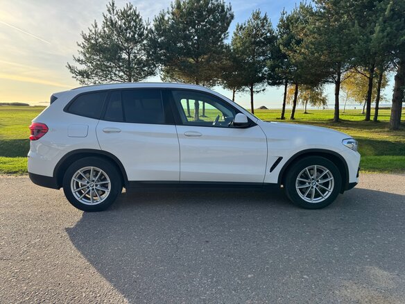 2019 BMW X3 20i xDrive III (G01), белый, 3299000 рублей - вид 6