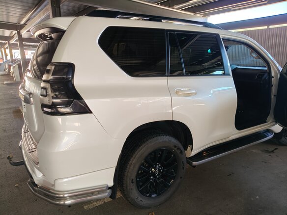 2021 Toyota Land Cruiser Prado 150 Series Рестайлинг 3, белый - вид 9
