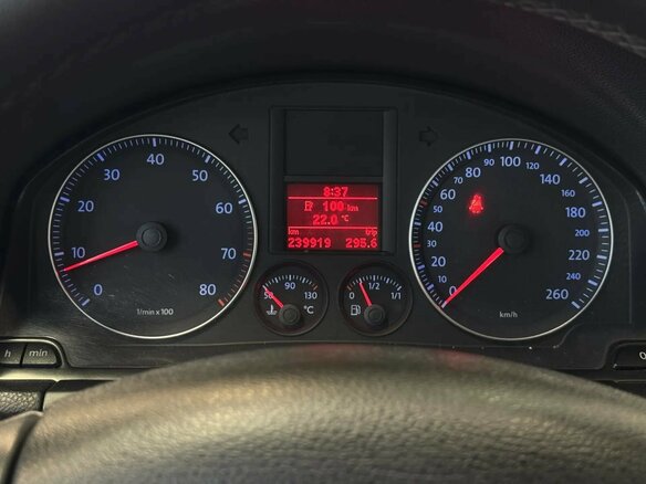 2008 Volkswagen Jetta V, чёрный, 745000 рублей - вид 10