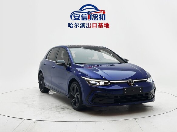2022 Volkswagen Golf VIII, синий, 1900000 рублей - вид 2