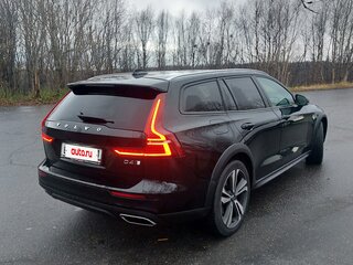 2020 Volvo V60 Cross Country II, чёрный, 3759000 рублей, вид 2