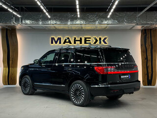 2021 Lincoln Navigator IV, чёрный, 9000000 рублей, вид 4