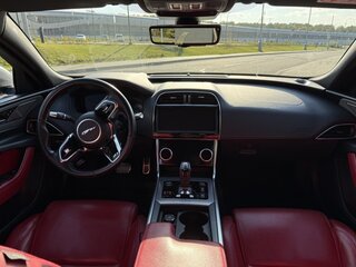 2019 Jaguar XE I Рестайлинг, серый, 3290000 рублей, вид 4
