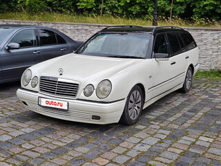 1996 Mercedes-Benz E-Класс 300 II (W210, S210), белый, 650000 рублей, вид 2