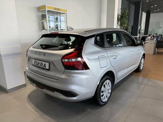 2026 Lada (ВАЗ) Iskra SW, серебристый, 1585000 рублей, вид 3