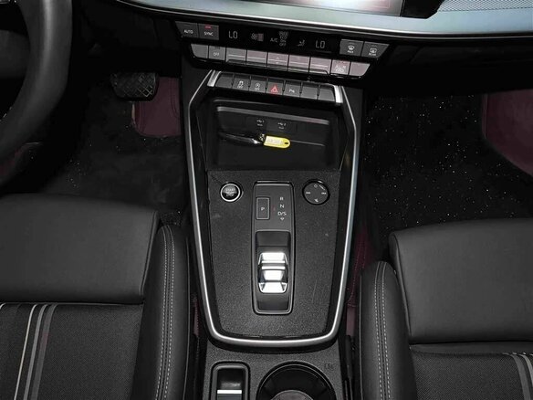 2024 Audi A3 35 TFSI Long IV (8Y), белый, 1795000 рублей - вид 6