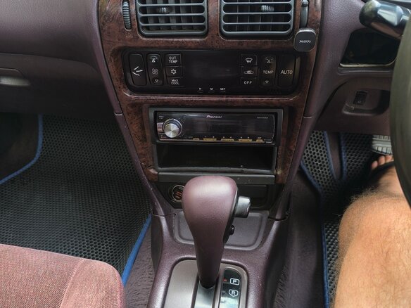 1991 Mitsubishi Lancer VI, белый - вид 11