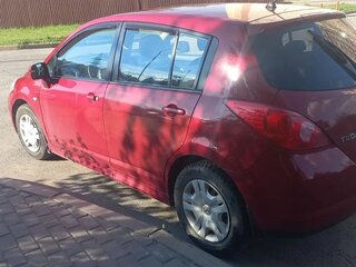 2011 Nissan Tiida I Рестайлинг, пурпурный, 650000 рублей, вид 4