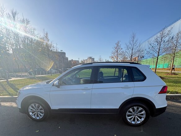 2020 Volkswagen Tiguan II, белый, 2490000 рублей - вид 1