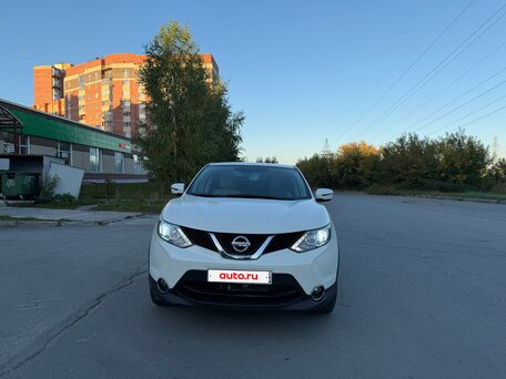 2017 Nissan Qashqai II, белый, 1650000 рублей, вид 2