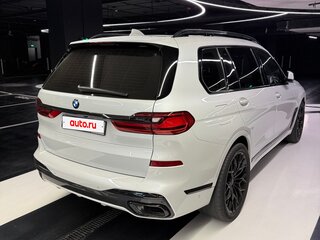 2020 BMW X7 40i I (G07), белый, 6790000 рублей, вид 4