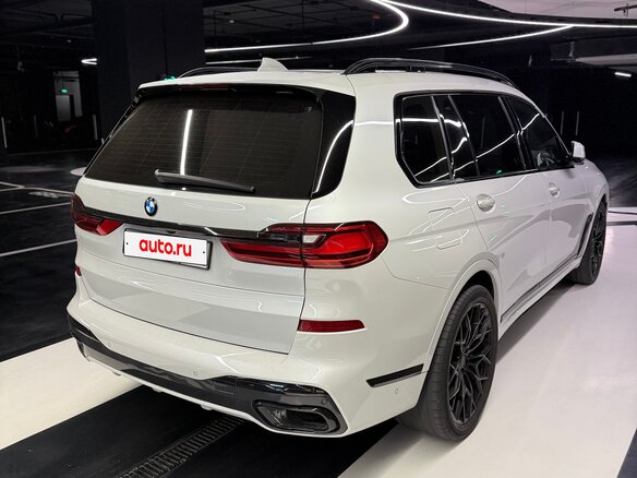 2020 BMW X7 40i I (G07), белый, 6790000 рублей - вид 3