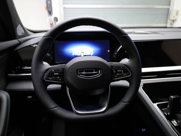 2026 Geely Monjaro I Рестайлинг, чёрный - вид 12
