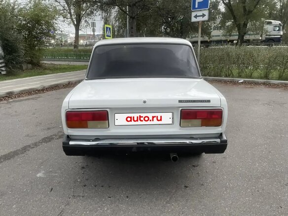 2002 Lada (ВАЗ) 2107, белый, 200000 рублей - вид 2