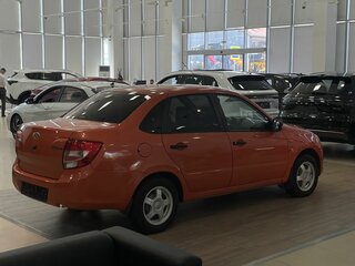2017 Lada (ВАЗ) Granta I, оранжевый, 700000 рублей, вид 4