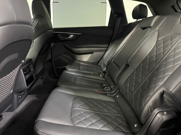 2026 Audi Q7 45 TFSI II (4M) Рестайлинг 2, чёрный, 11750000 рублей - вид 11