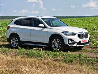2022 BMW X1 20i xDrive II (F48) Рестайлинг, белый, 3800000 рублей, вид 1