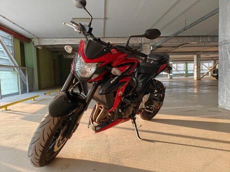 2019 Suzuki GSX-S 750, красный, 670000 рублей, вид 4