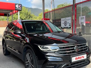 2022 Volkswagen Tiguan Allspace II Рестайлинг, чёрный, 3100000 рублей, вид 1