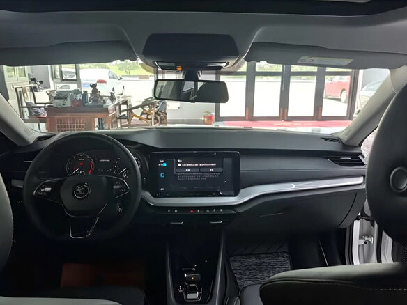 2023 Skoda Octavia IV (A8), белый - вид 6
