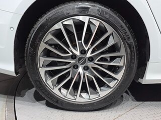 2025 Audi A6 45 TFSI V (C8) Рестайлинг, белый, 7470700 рублей, вид 5