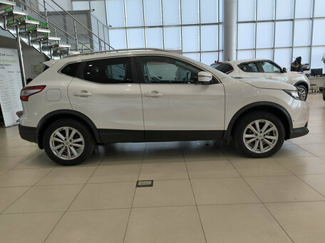 2018 Nissan Qashqai II, белый, 1599000 рублей, вид 4