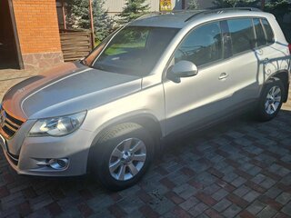 2011 Volkswagen Tiguan I, серебристый, 940000 рублей, вид 1