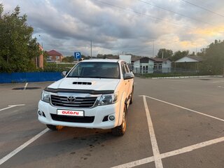 2013 Toyota Hilux VII Рестайлинг, белый, 2000000 рублей, вид 2