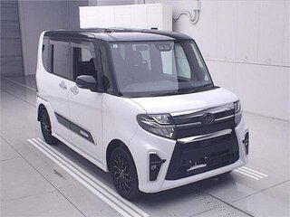 2024 Daihatsu Tanto IV Рестайлинг, белый, 700000 рублей, вид 1