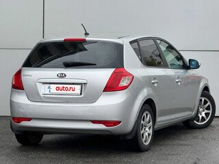 2010 Kia Ceed I Рестайлинг, серебристый, 590000 рублей, вид 3