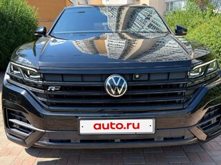 2021 Volkswagen Touareg III, чёрный, 5640000 рублей, вид 1