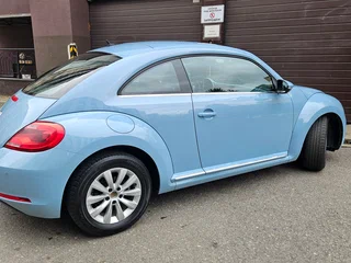 2014 Volkswagen Beetle II (A5), голубой, 1600000 рублей, вид 2