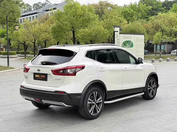 2023 Nissan Qashqai II Рестайлинг, белый, 1520000 рублей - вид 4