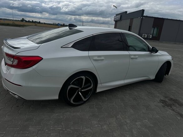 2022 Honda Accord X Рестайлинг, белый, 1900000 рублей - вид 6