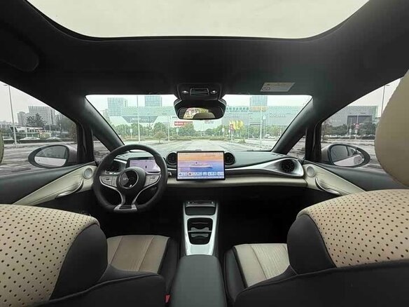 2025 BYD Dolphin 45.12 kWh I Рестайлинг, белый, 1649999 рублей - вид 6