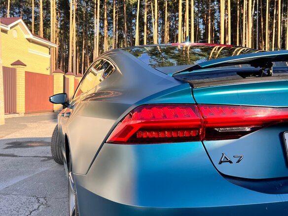 2019 Audi A7 55 TFSI II (4K), зелёный, 5300000 рублей - вид 11